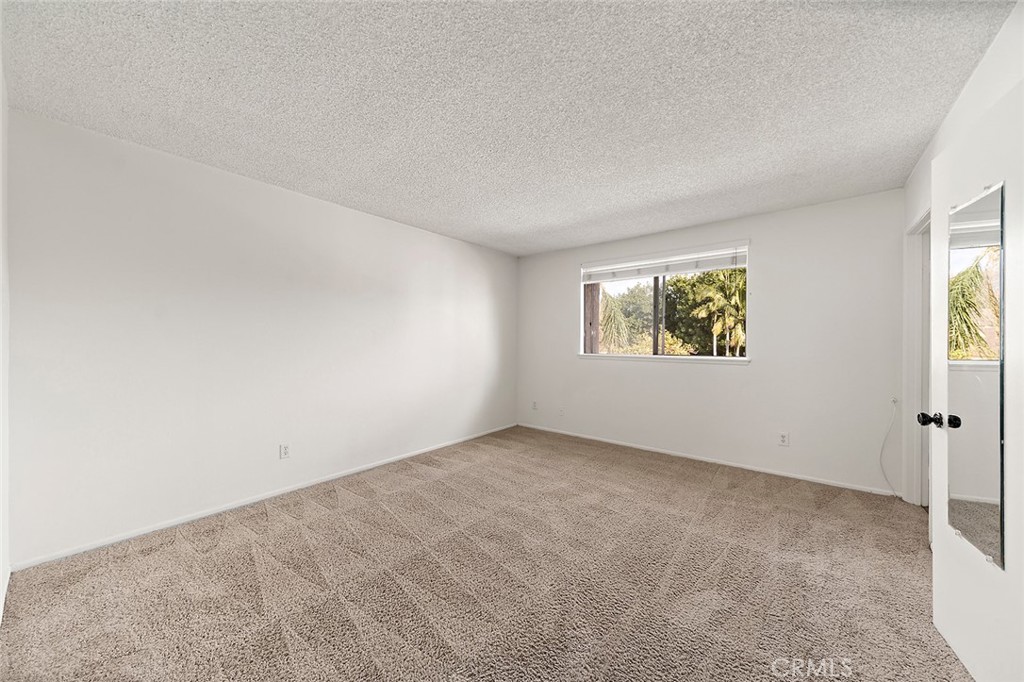 750 E 5th Street 33