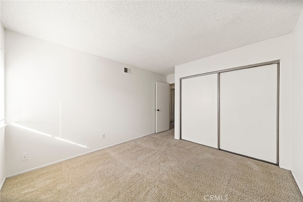 750 E 5th Street 33
