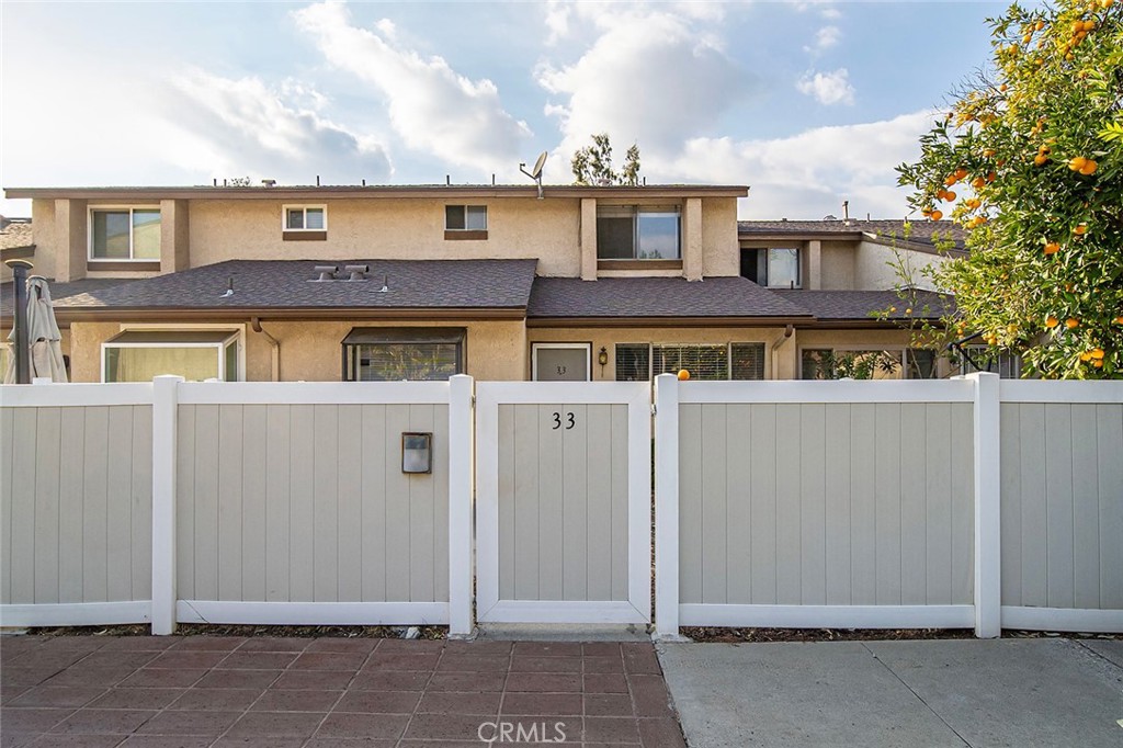 750 E 5th Street 33