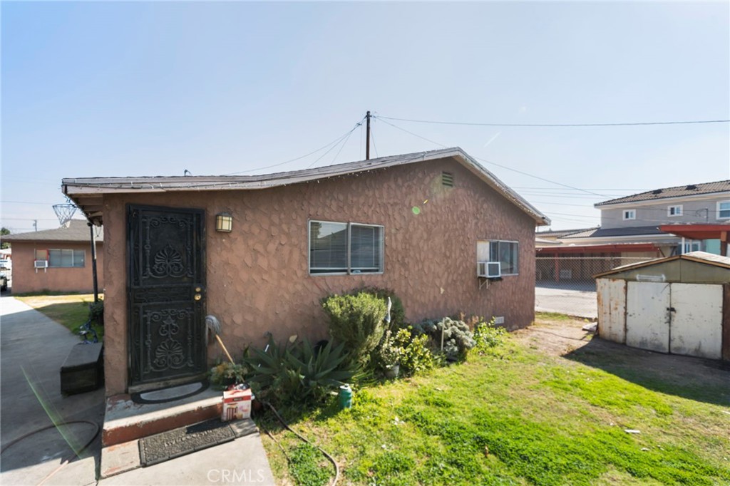 2463 Tamora Avenue