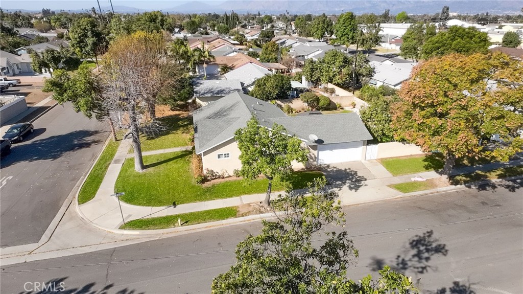 1215 W Delvale Street