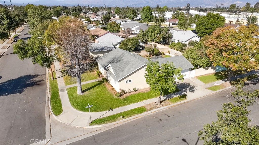 1215 W Delvale Street