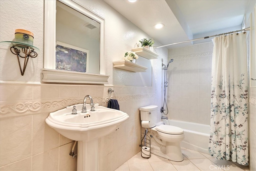 1319 Greenvale Circle