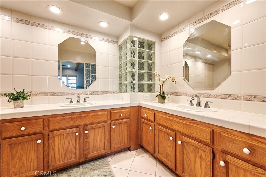 1319 Greenvale Circle