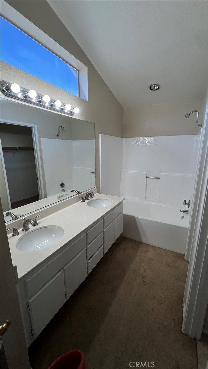 5440 Blue Springs Cir