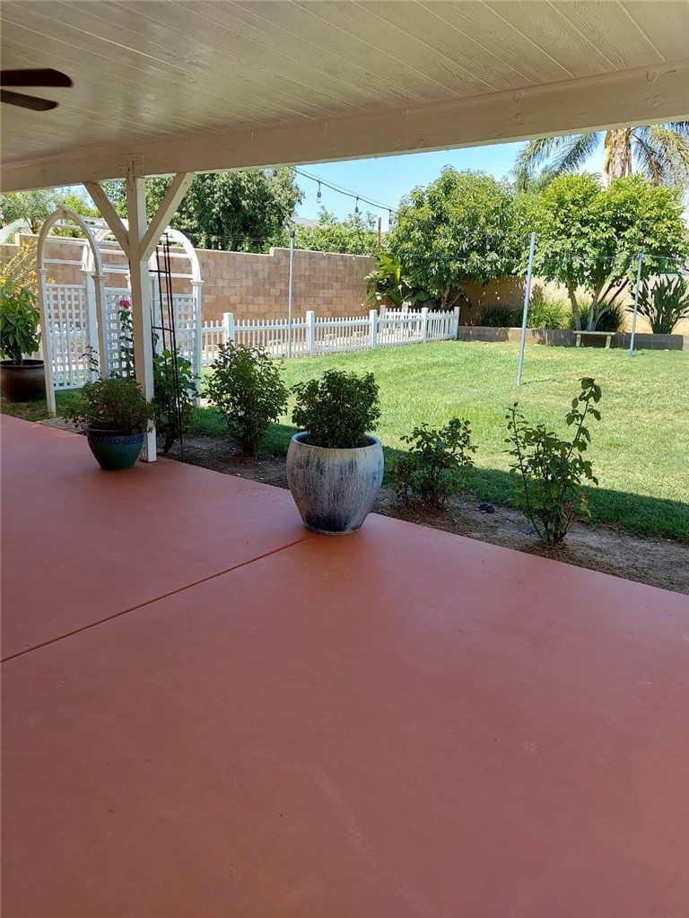 5440 Blue Springs Cir