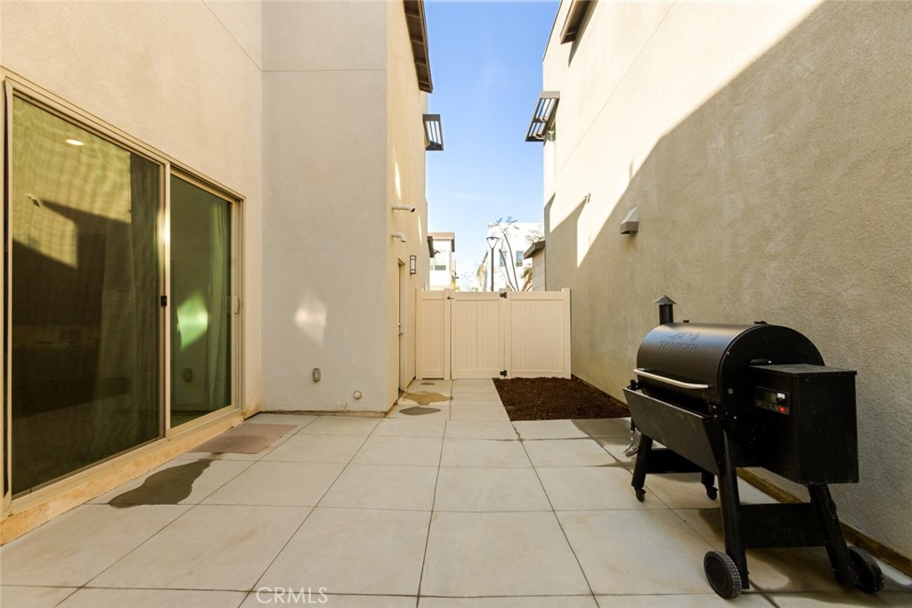 3657 E Eames Street