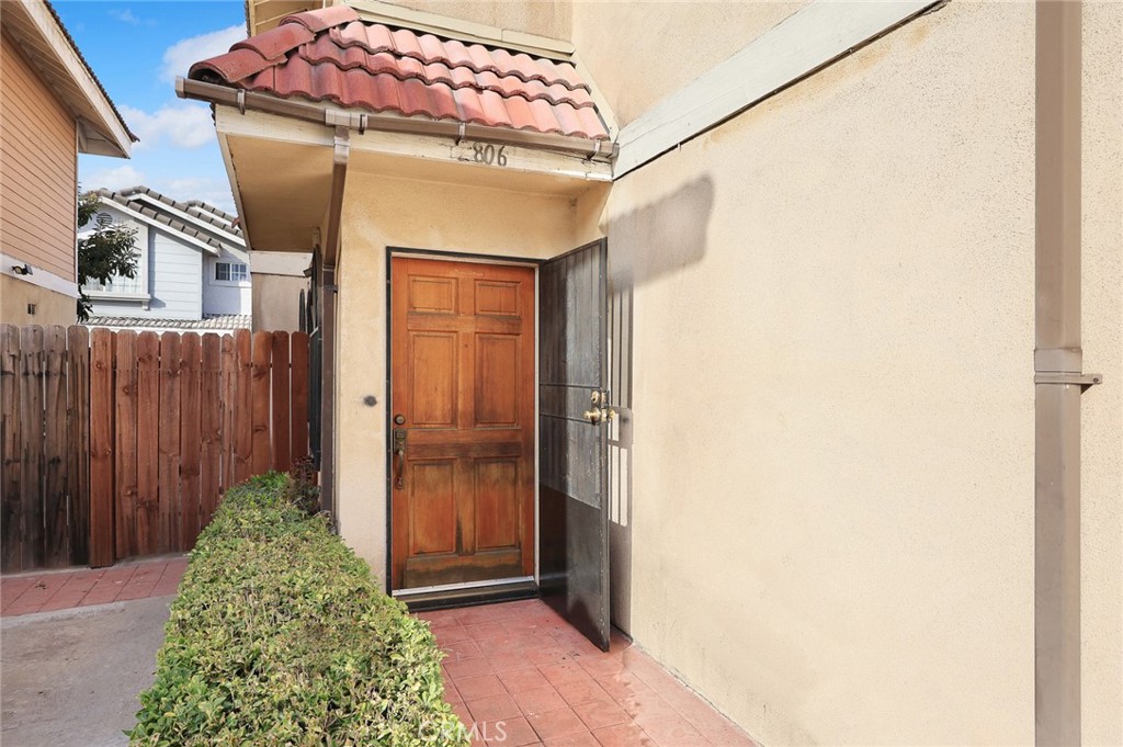 2806 Consol Avenue
