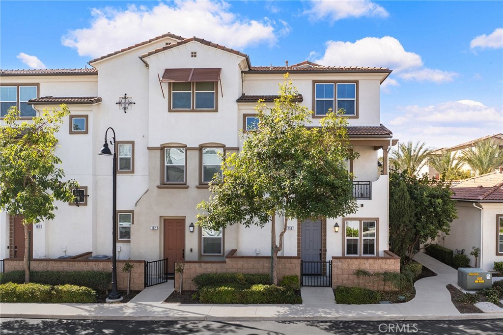 158 Macintosh Way