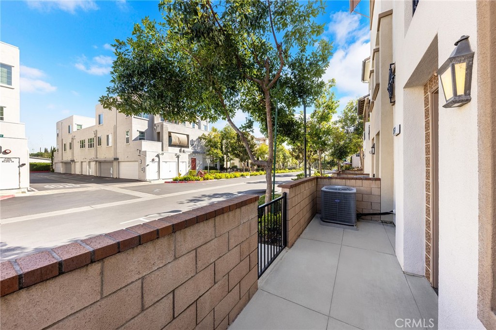 158 Macintosh Way