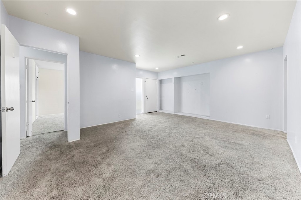 307 N Morris Avenue