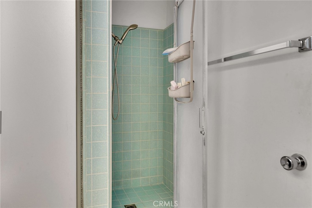 903 Crest Vista Drive