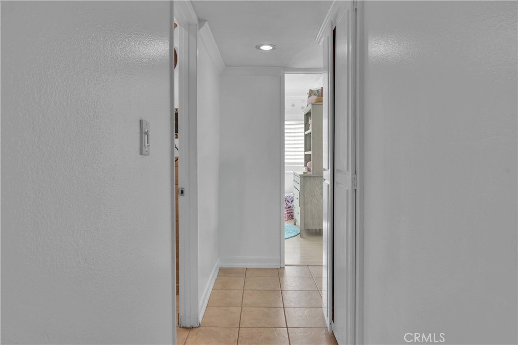 903 Crest Vista Drive