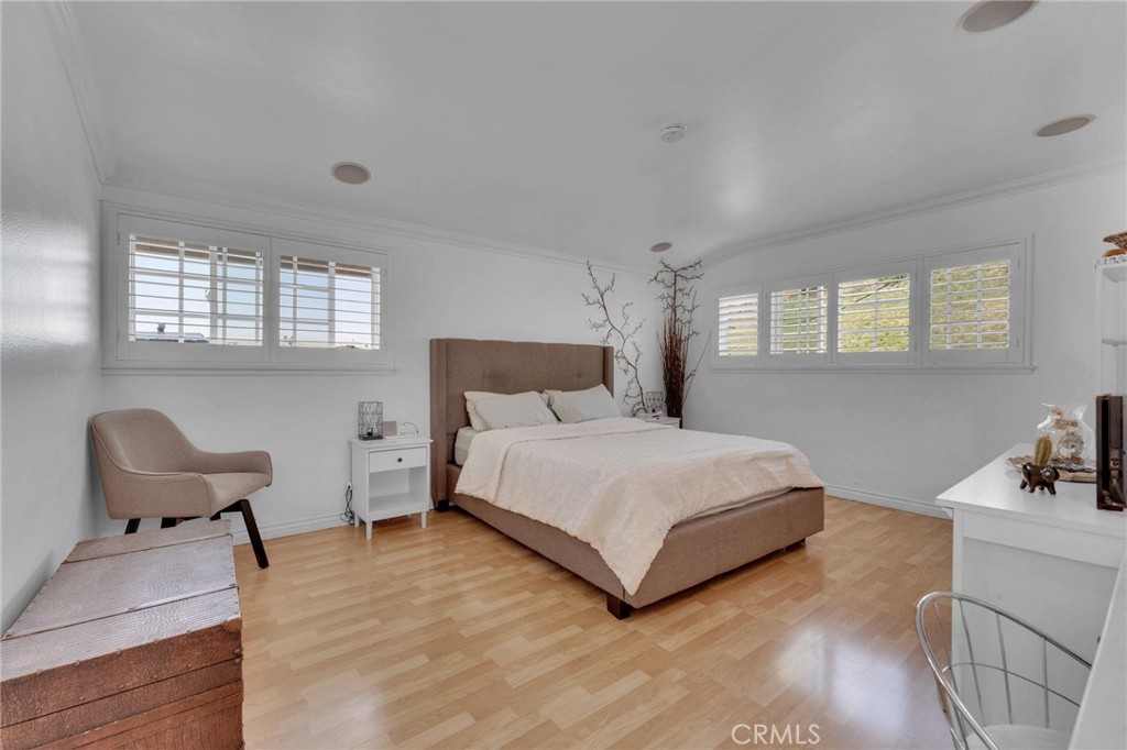 903 Crest Vista Drive