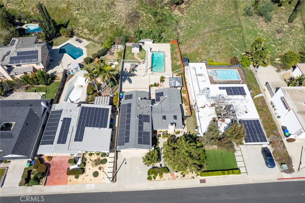903 Crest Vista Drive