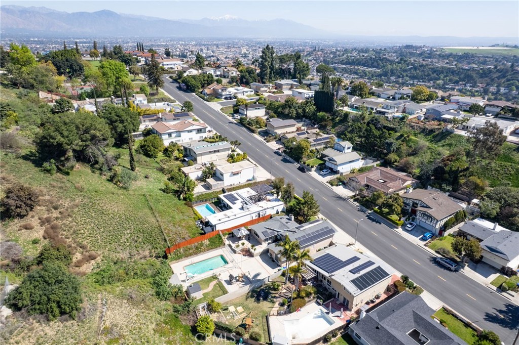 903 Crest Vista Drive