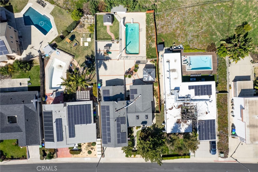 903 Crest Vista Drive