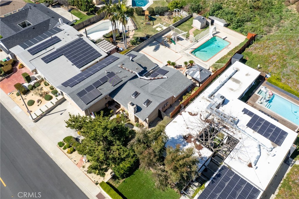 903 Crest Vista Drive