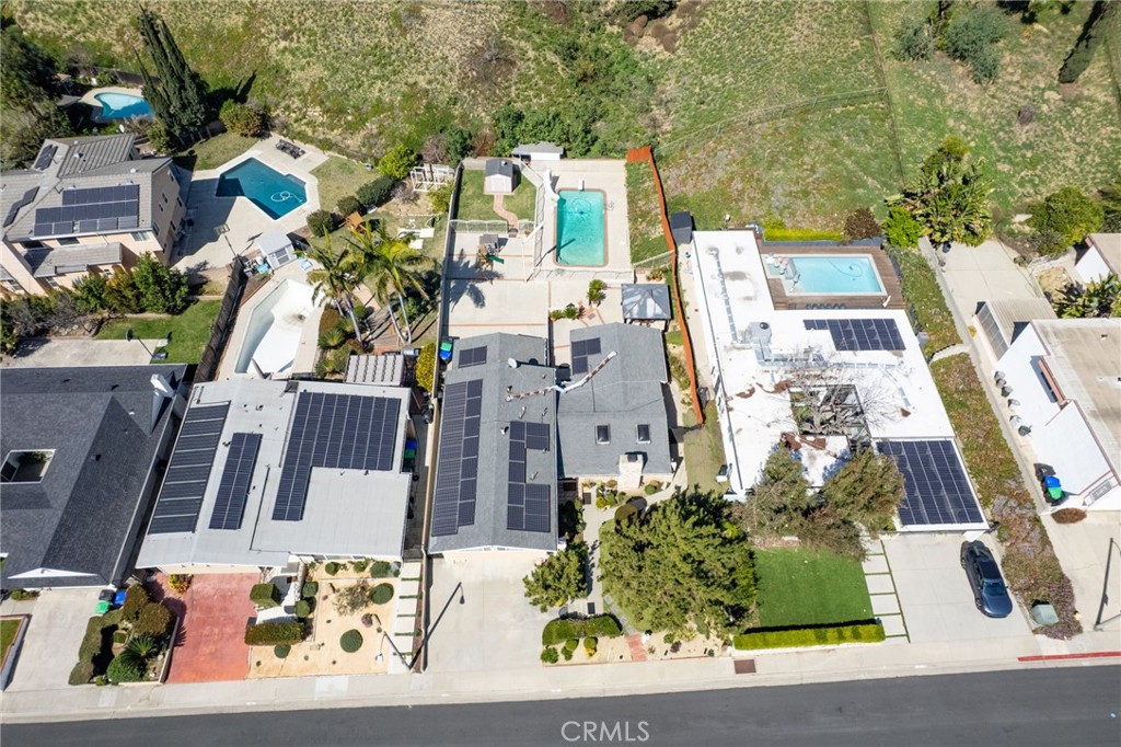 903 Crest Vista Drive