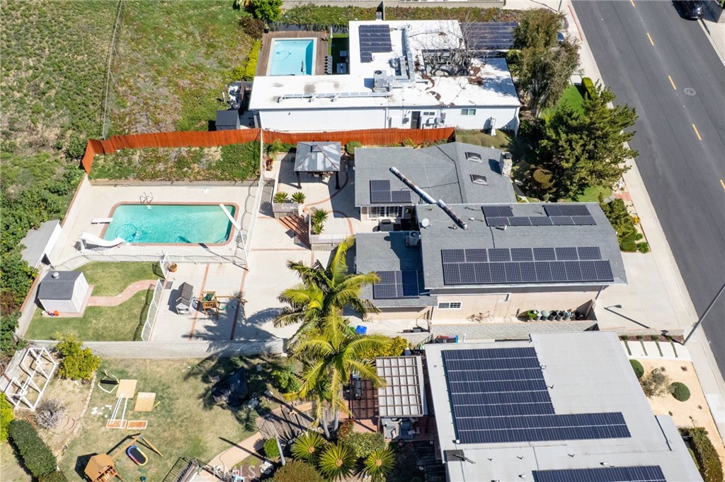 903 Crest Vista Drive