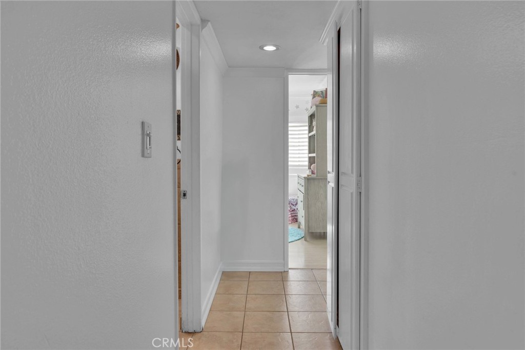 903 Crest Vista Drive