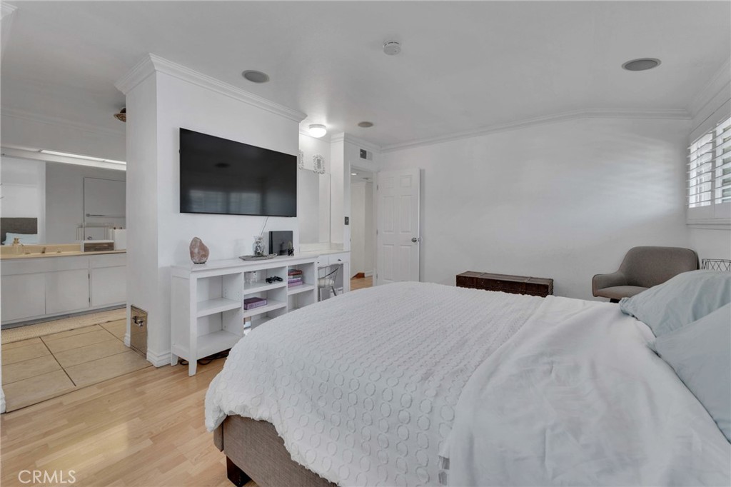 903 Crest Vista Drive