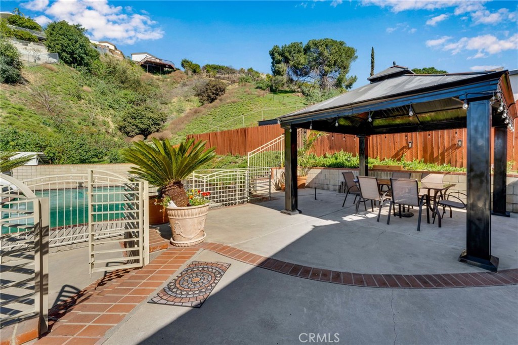 903 Crest Vista Drive