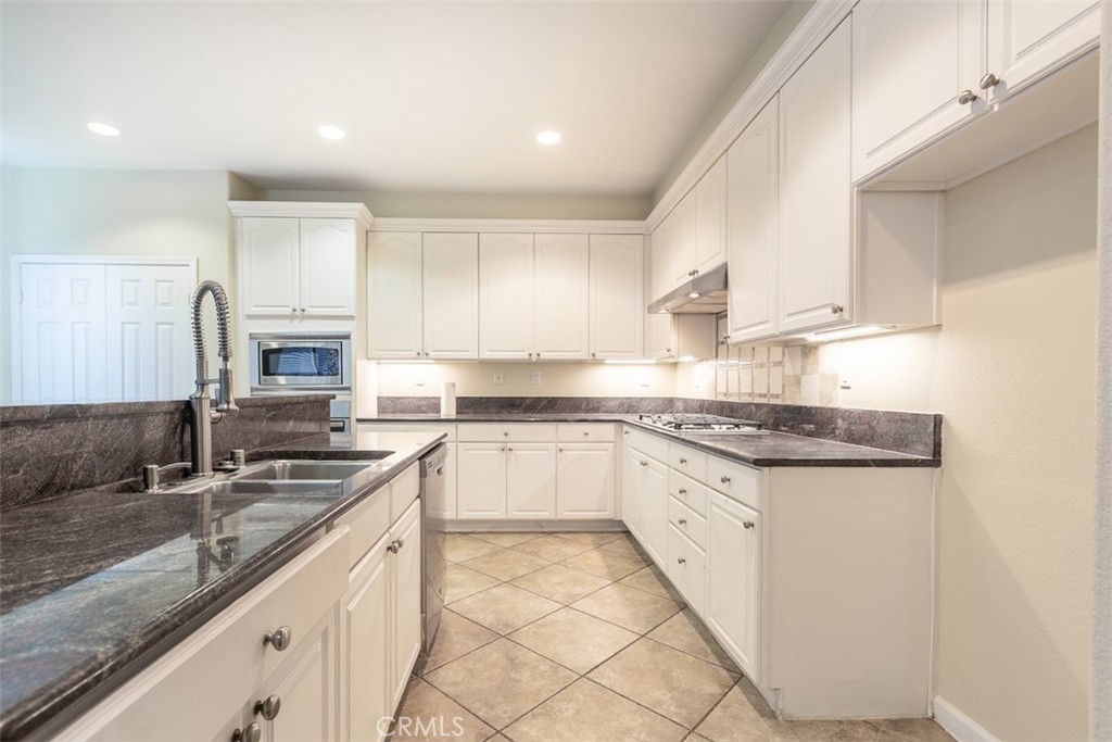 6561 Golden Club Drive