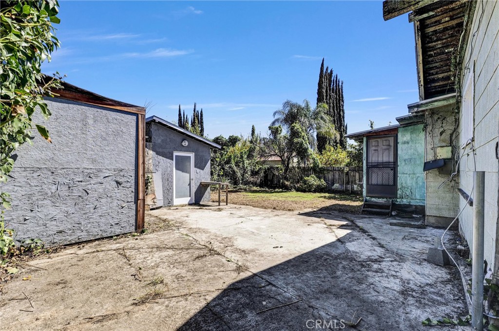 290 N Oak Avenue