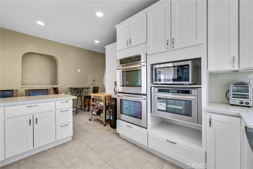 10817 Carriage Drive