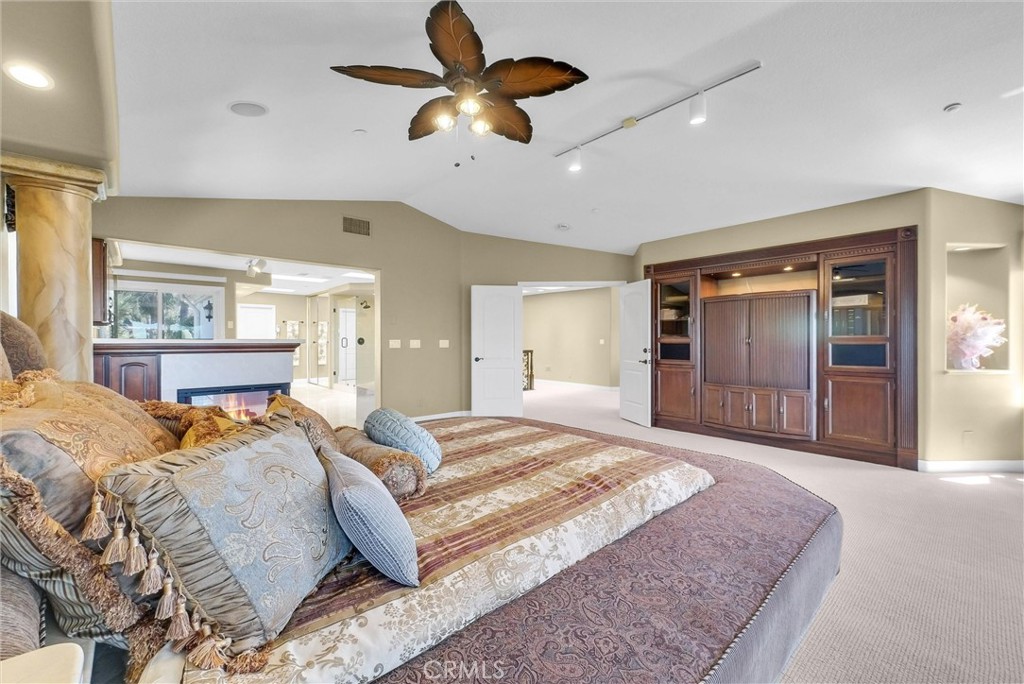 10817 Carriage Drive