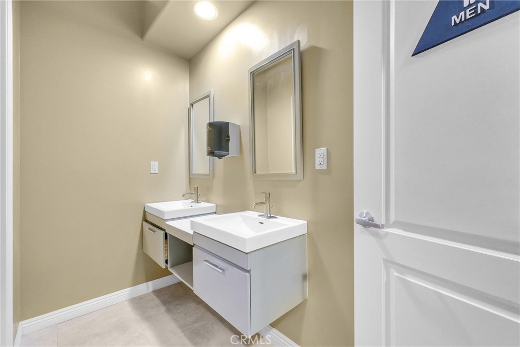 10817 Carriage Drive