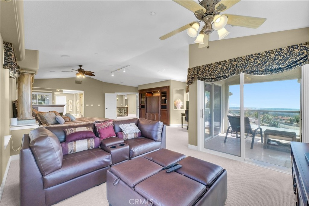 10817 Carriage Drive