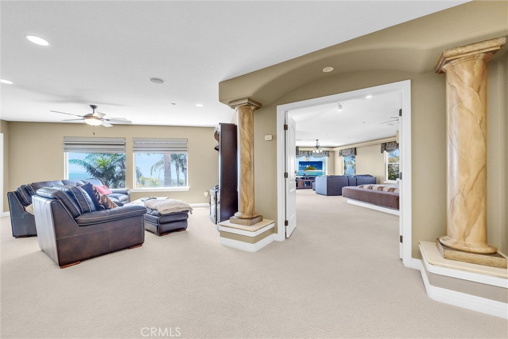 10817 Carriage Drive