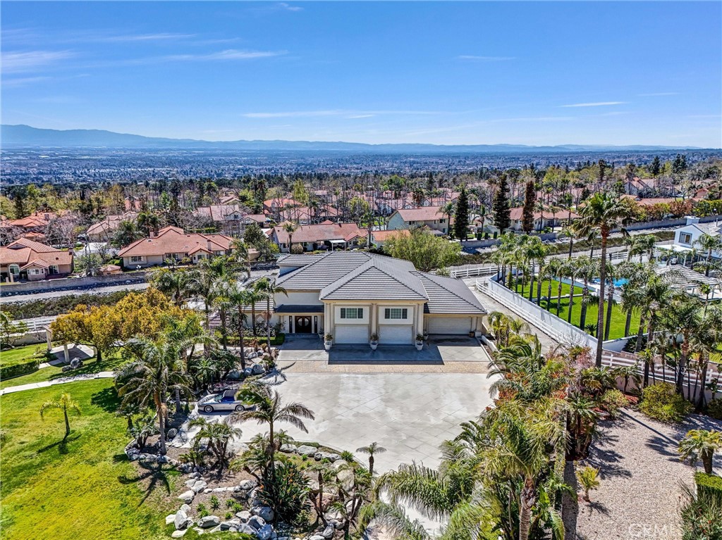 10817 Carriage Drive