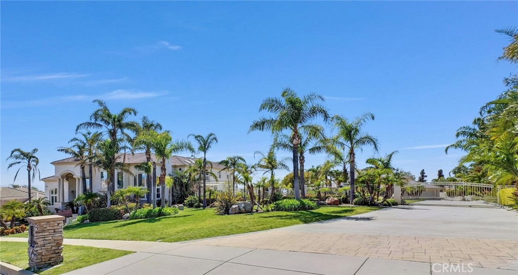10817 Carriage Drive