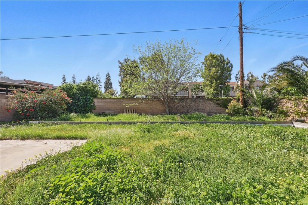 19526 E Cienega Avenue