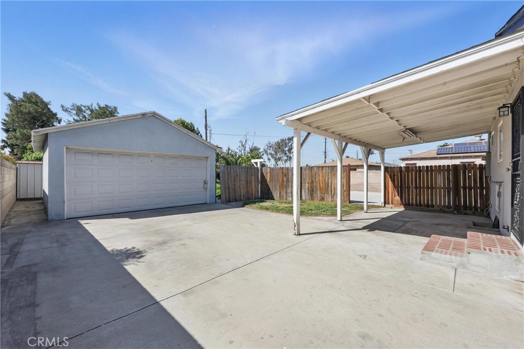 19526 E Cienega Avenue