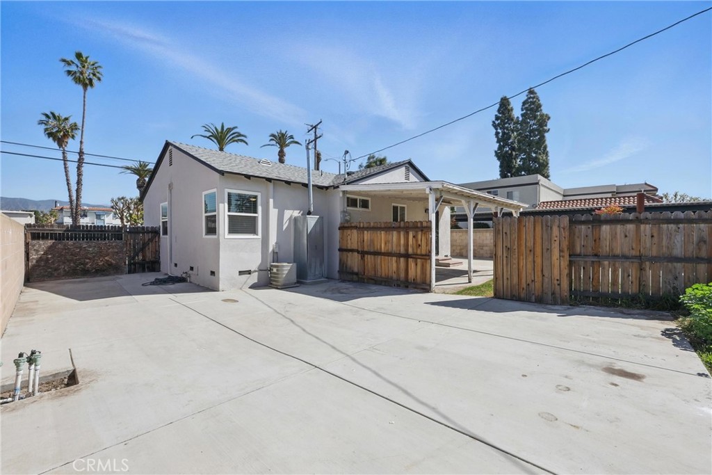 19526 E Cienega Avenue