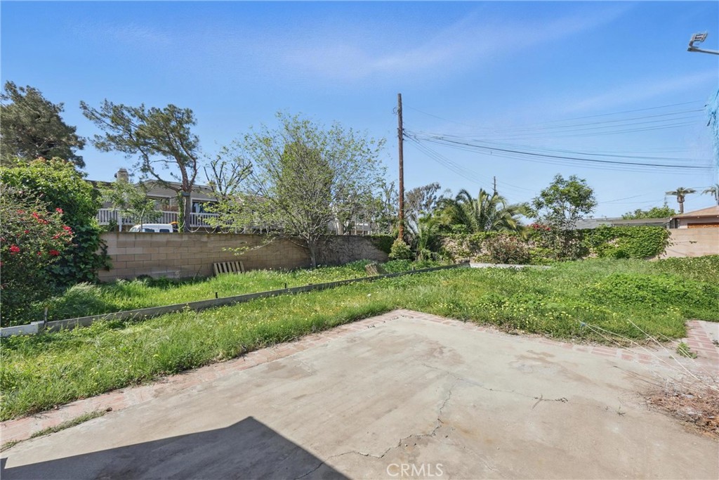 19526 E Cienega Avenue