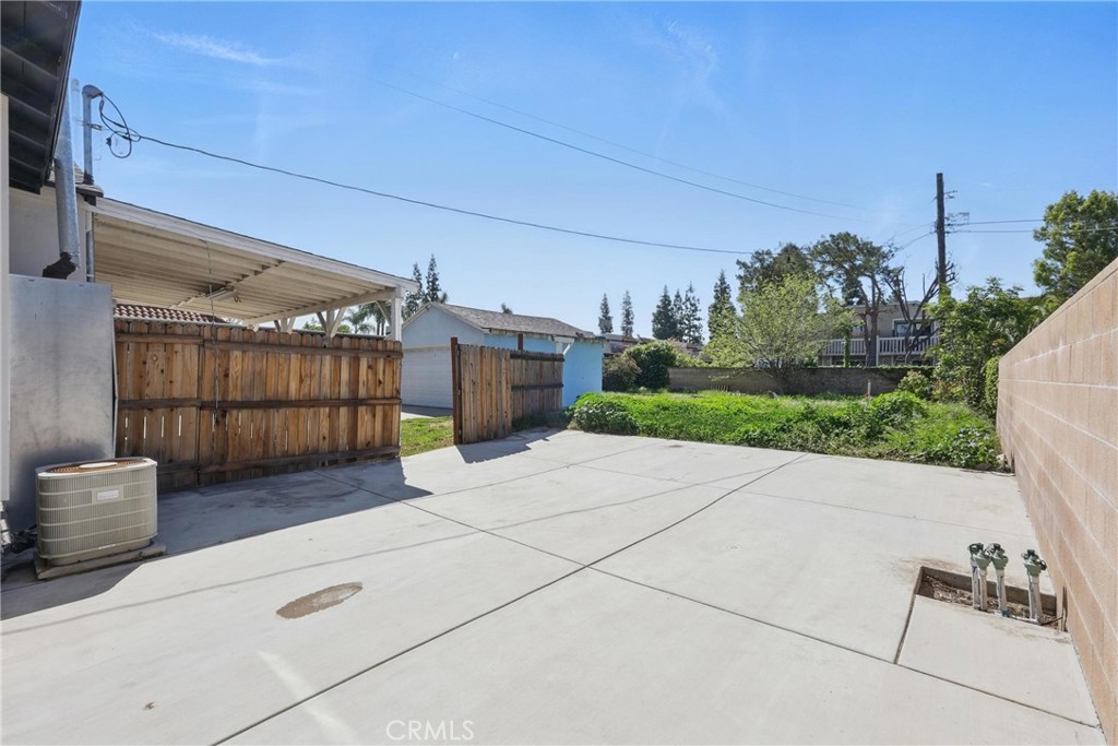 19526 E Cienega Avenue