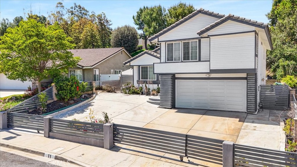 11 Rainbow Ridge Road