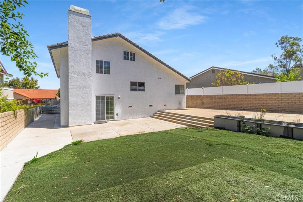11 Rainbow Ridge Road