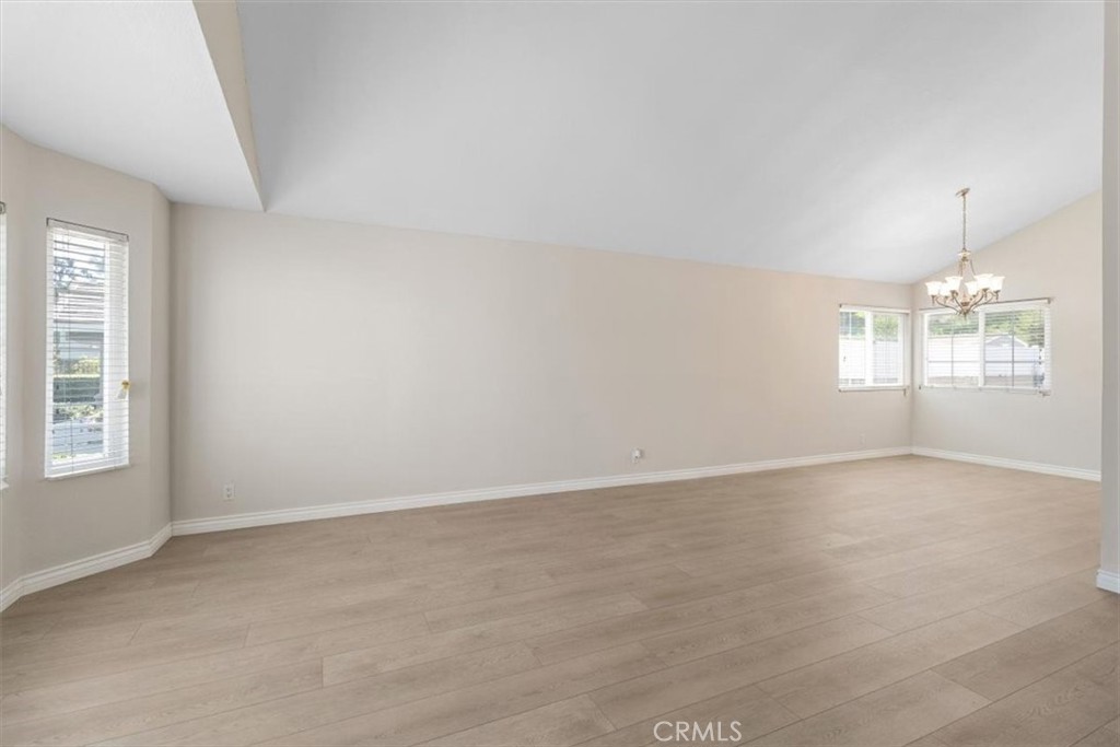 11 Rainbow Ridge Road