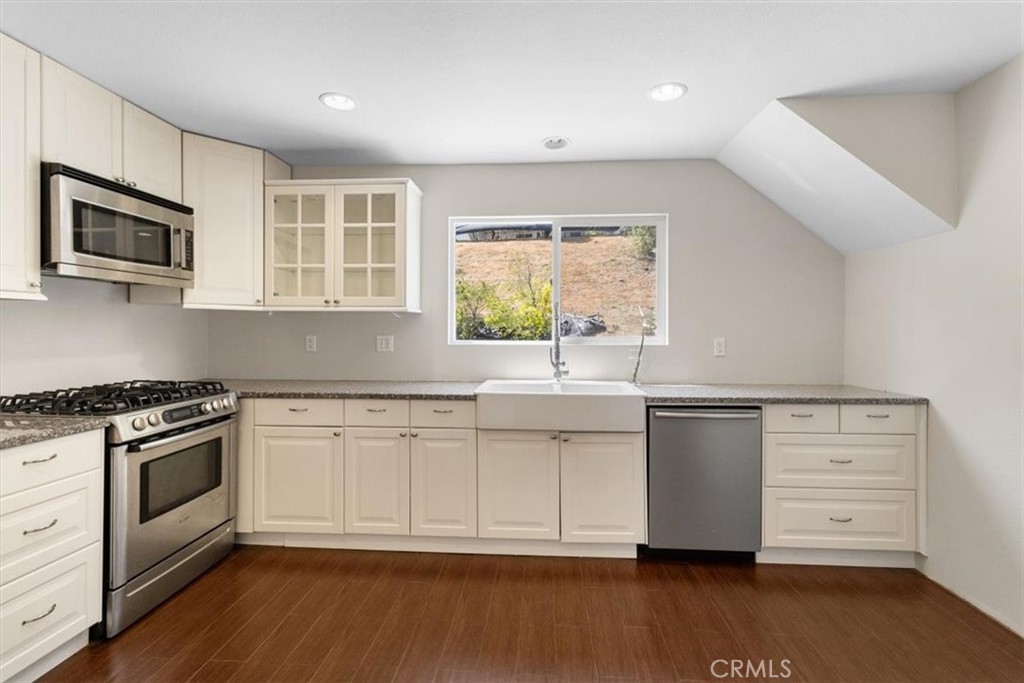 11 Rainbow Ridge Road