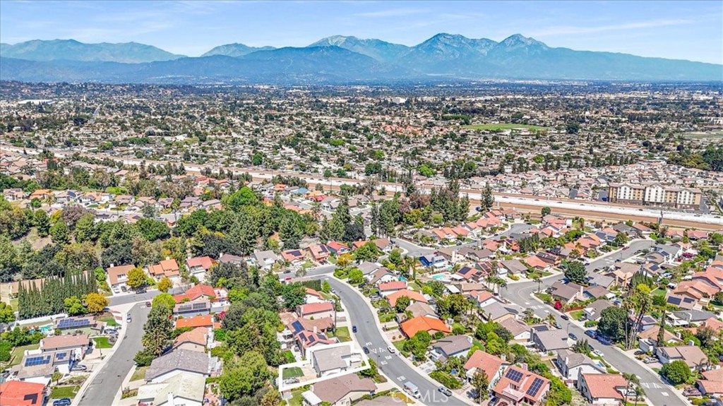 11 Rainbow Ridge Road