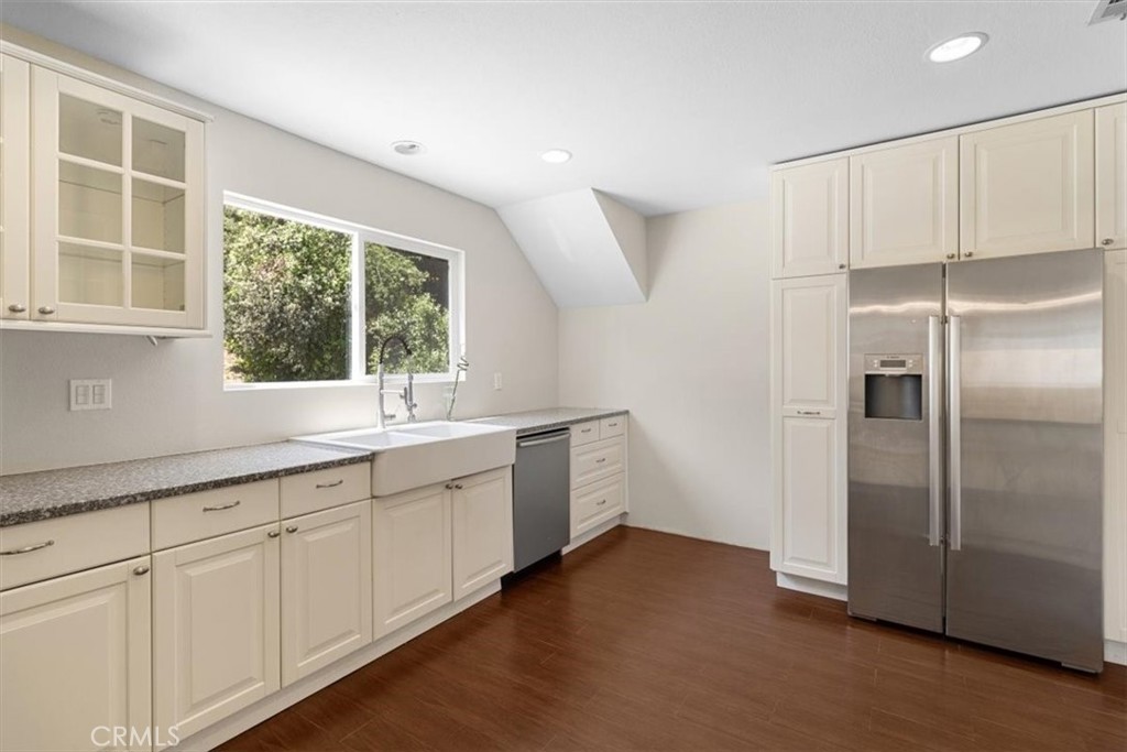 11 Rainbow Ridge Road