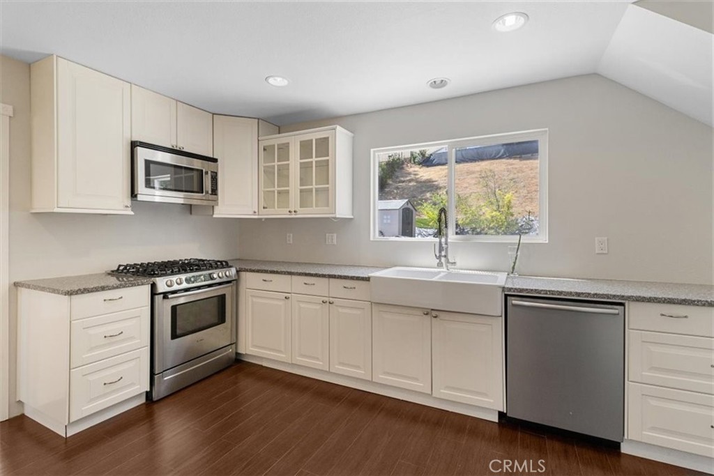 11 Rainbow Ridge Road