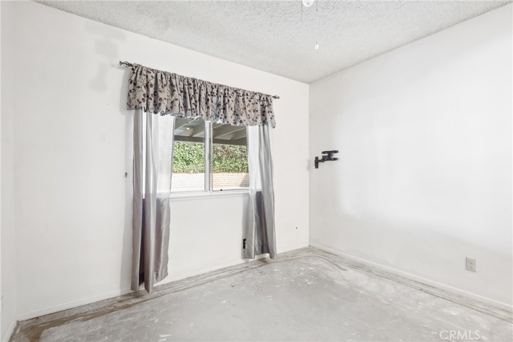 1581 Paseo Ave.