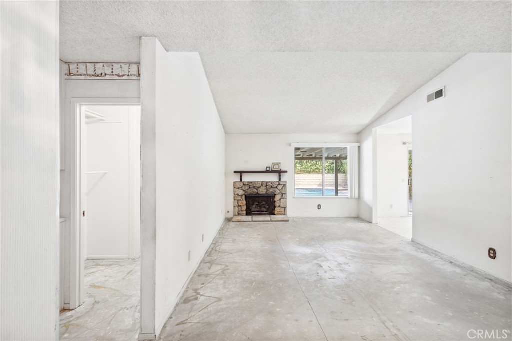 1581 Paseo Ave.